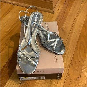 Bandolino Sliver Sandals